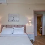 Efmar Exclusive Residences 伊西翁