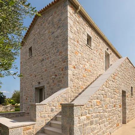 Efmar Exclusive Residences * Gythio